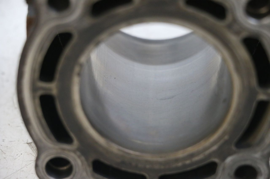 photo de CYLINDER PISTON YAMAHA YP MAJESTY 125 (2002 - 2006) - Technical close-up