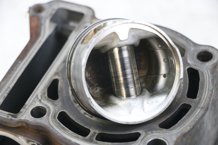 photo de CYLINDER PISTON YAMAHA YP MAJESTY 125 (2002 - 2006) - Checked used part