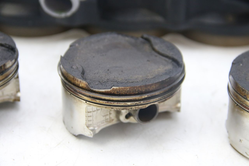 photo de CYLINDER PISTON KAWASAKI Z ABS 1000 (2014 - 2020) - High-resolution close-up