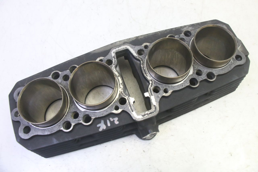 photo de CYLINDER BARREL PISTON KAWASAKI ZR 7 750 (1999 - 2004) - Alternative angle