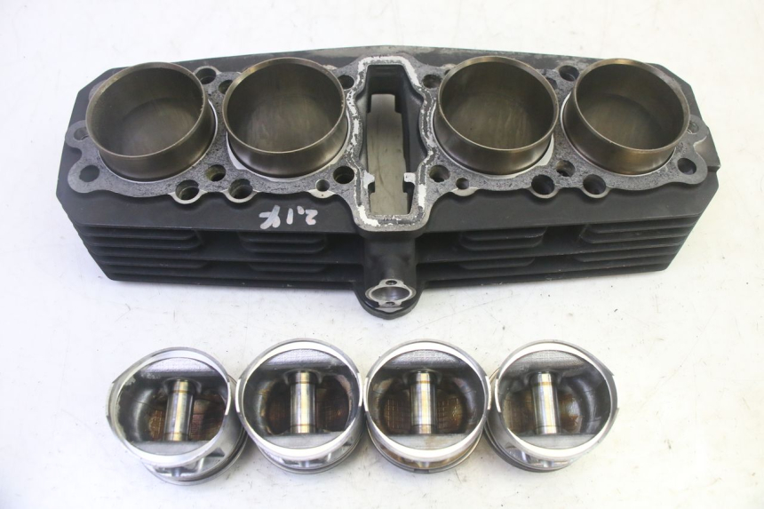 photo de CYLINDER BARREL PISTON KAWASAKI ZR 7 750 (1999 - 2004) - Alternative perspective