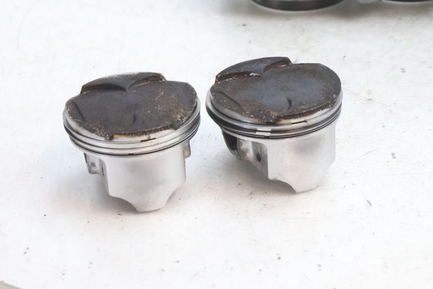 photo de CYLINDER BARREL PISTON KAWASAKI ZZR 600 (1995 - 2004) - Component zoom