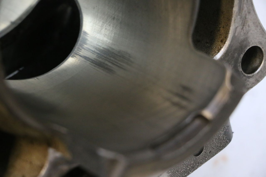 photo de CYLINDER BARREL YAMAHA WAVE RUNNER GP R 1200 (2000 - 2003) - Component zoom