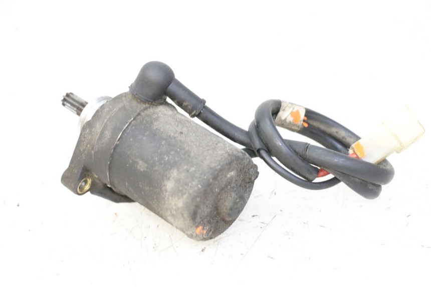 photo de STARTER YAMAHA BW'S 100 (1999 - 2002) - Alternative perspective