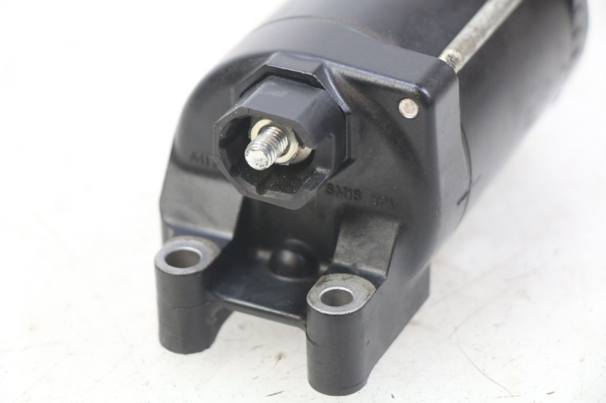 photo de STARTER HONDA CB R 1000 (2018 - 2023) - Alternative perspective