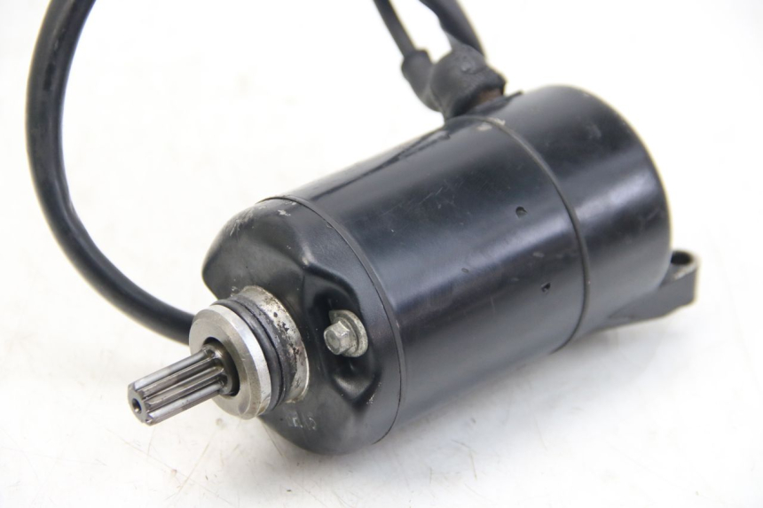 photo de STARTER YAMAHA FZS FAZER 600 (2001 - 2003) - Alternative perspective