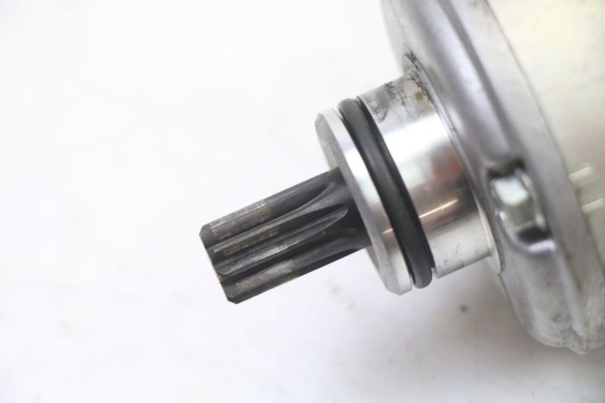 photo de STARTER SUZUKI GS GSE 500 (2001 - 2003) - Technical close-up