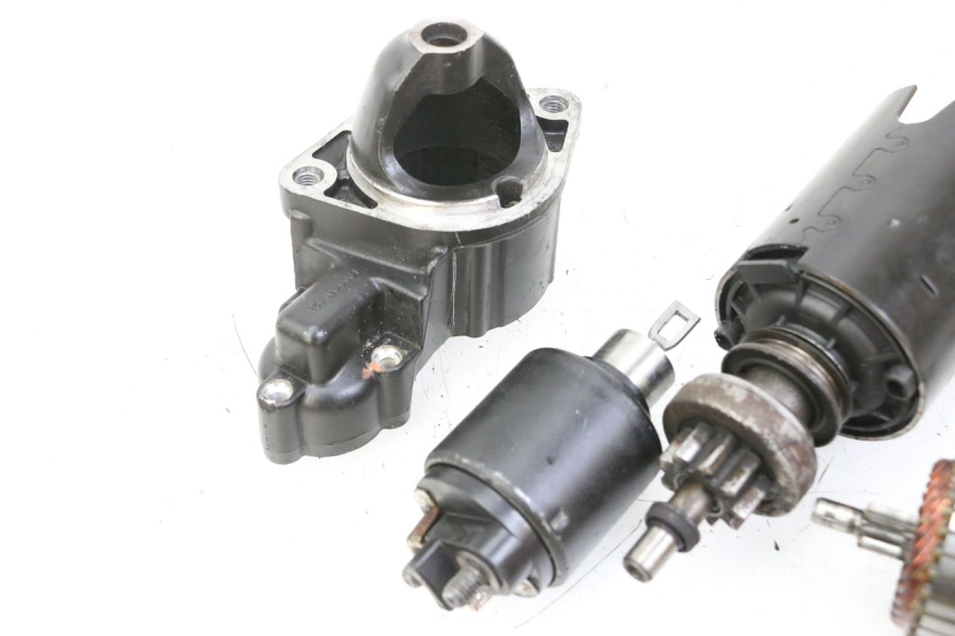 photo de STARTER MOTO GUZZI NORGE 8V GT 1200 (2011 - 2016) - Fixing points details