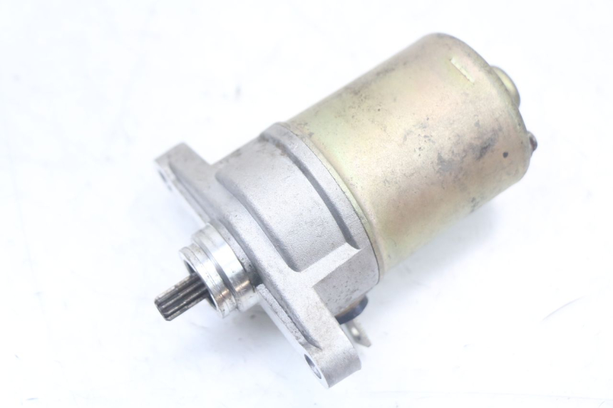 photo de STARTER TNT MOTOR ROMA 10' 4T 50 (2007 - 2018) - Zoom on usage condition