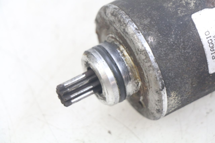 photo de STARTER PIAGGIO XEVO - X EVO 125 (2007 - 2017) - Alternative perspective