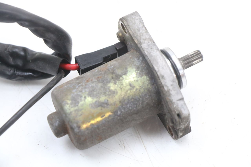 photo de STARTER YAMAHA YE ZEST 50 (1992 - 1998) - Alternative perspective