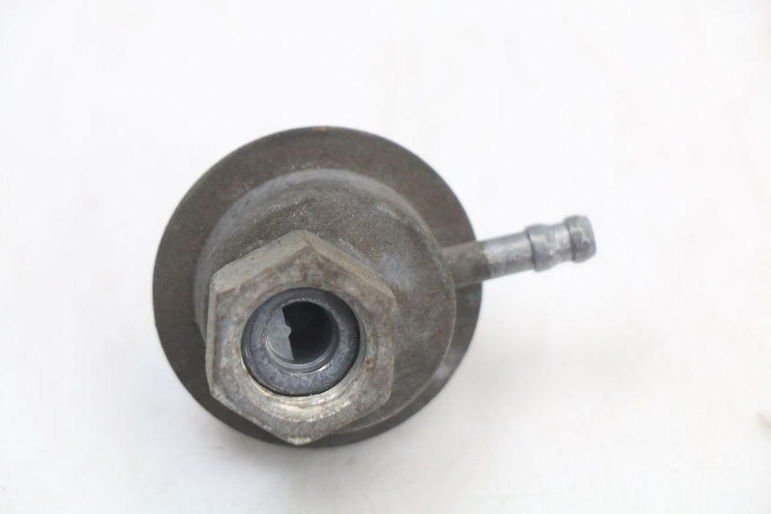 photo de FUEL TANK VALVE KYMCO AGILITY CARRY 50 (2011 - 2020) - Technical close-up