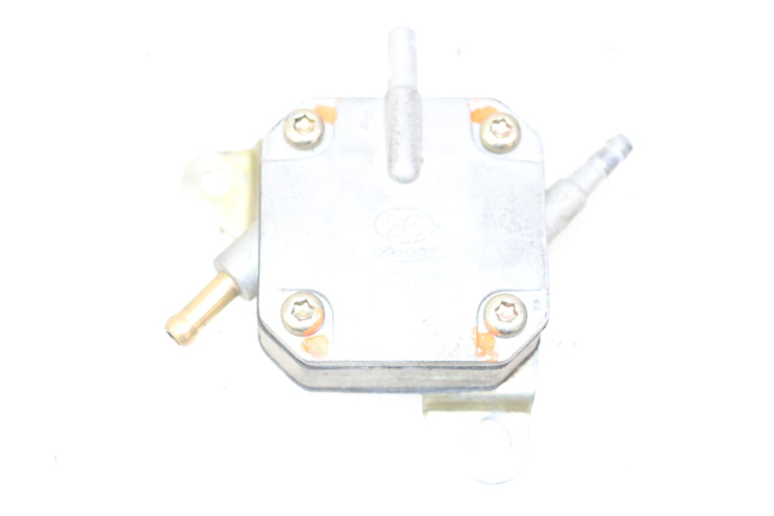 photo de FUEL TANK VALVE DAELIM BESBI 125 (2007 - 2008) - Technical close-up