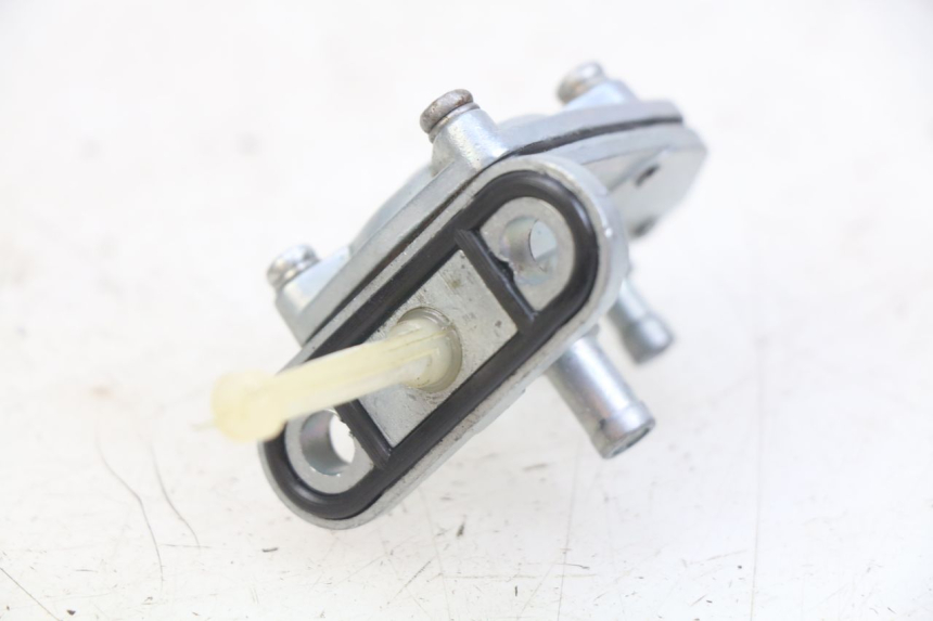 photo de FUEL TANK VENT MBK BOOSTER SPIRIT 50 (1999 - 2003) - Zoom on usage condition