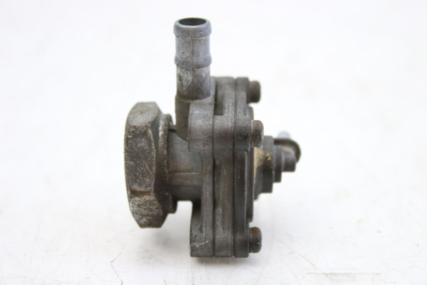 photo de FUEL TANK VENT HONDA CBF 500 (2004 - 2007) - Fixing points details