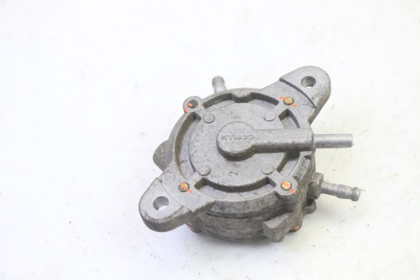 photo de FUEL TANK VALVE KYMCO GRAND DINK 125 (2008 - 2014) - Alternative perspective