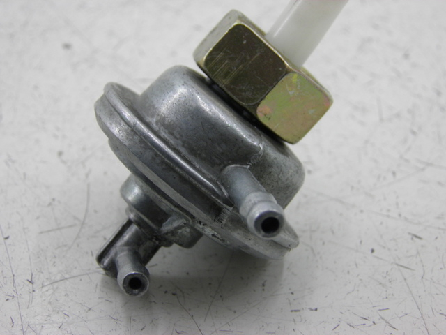 photo de FUEL TANK VALVE JM MOTOR JULIA 50 (2010 - 2014) - Zoom on usage condition