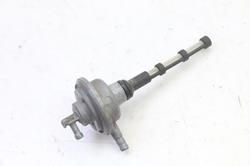 photo de FUEL TANK VALVE YAMAHA JOG R 50 (2004 - 2014) - Zoom on usage condition