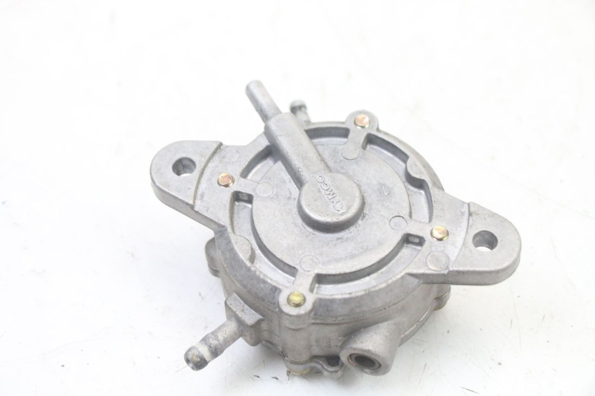 photo de FUEL TANK VALVE KYMCO GRAND DINK 125 (2008 - 2014) - Alternative perspective