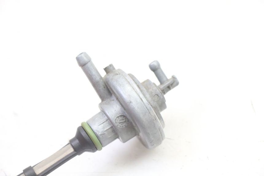 photo de FUEL TANK VENT PIAGGIO NEW TYPHOON 50 (2018 - 2021) - Zoom on usage condition