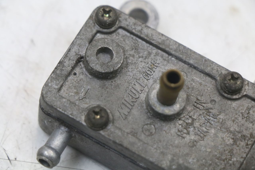 photo de FUEL TANK VALVE GILERA RUNNER LC 50 (1997 - 1998) - Alternative perspective