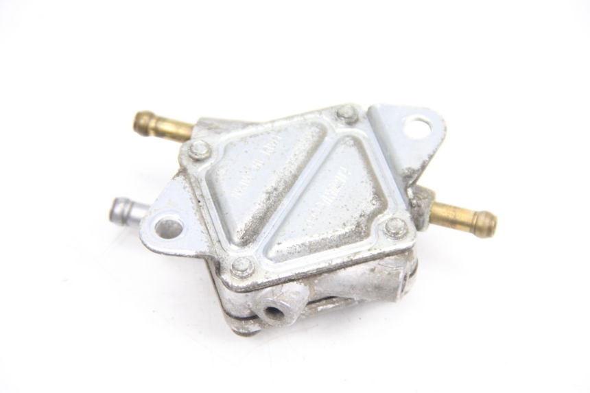 photo de FUEL TANK VALVE DAELIM S2 125 (2006 - 2007) - Alternative perspective