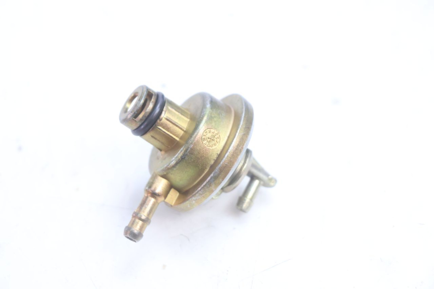 photo de FUEL TANK VALVE YAMAHA SLIDER 50 (1999 - 2004) - Alternative perspective