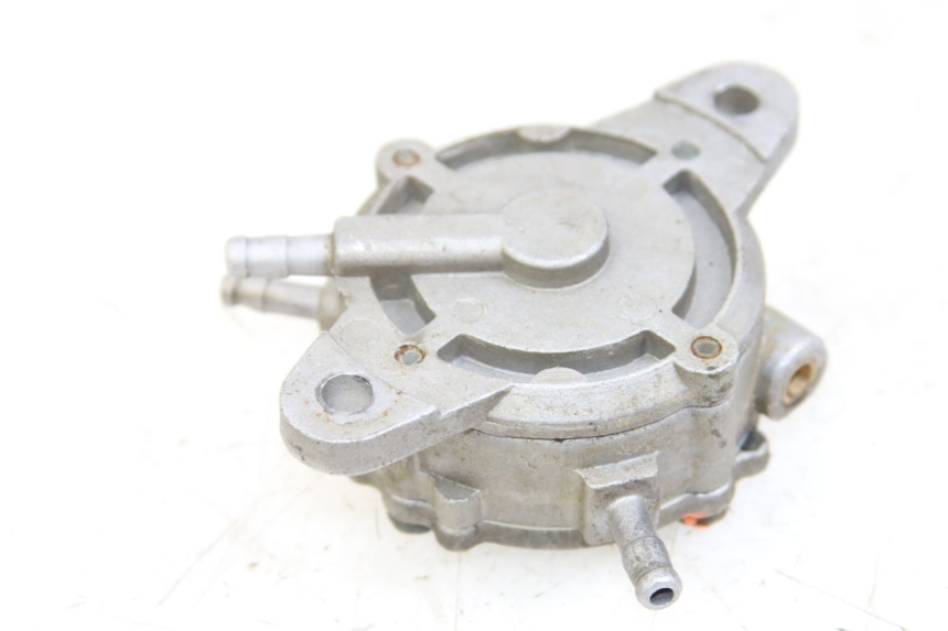 photo de FUEL TANK VALVE RAZZO STEED 125 (2012 - 2018) - Zoom on usage condition