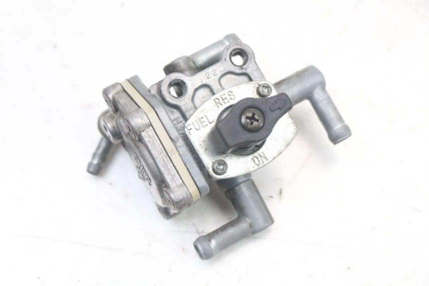 photo de FUEL TANK VALVE SUZUKI GS F 500 (2004 - 2007) - Main view