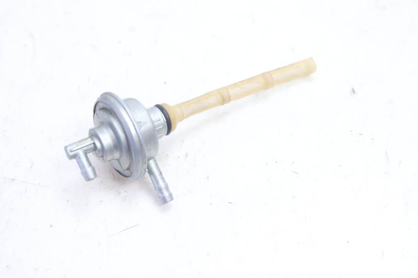 photo de FUEL TANK VALVE PIAGGIO TYPHOON 50 (2000 - 2009) - Zoom on usage condition