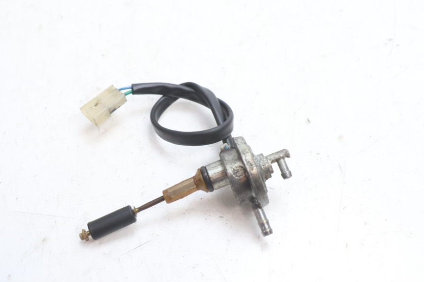 photo de FUEL TANK VACUUM PEUGEOT VIVACITY 50 (1998 - 2003) - Zoom on usage condition