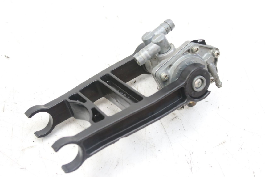 photo de FUEL TANK VENT KAWASAKI ZX-6R ZX6R 600 (1995 - 1997) - Alternative perspective