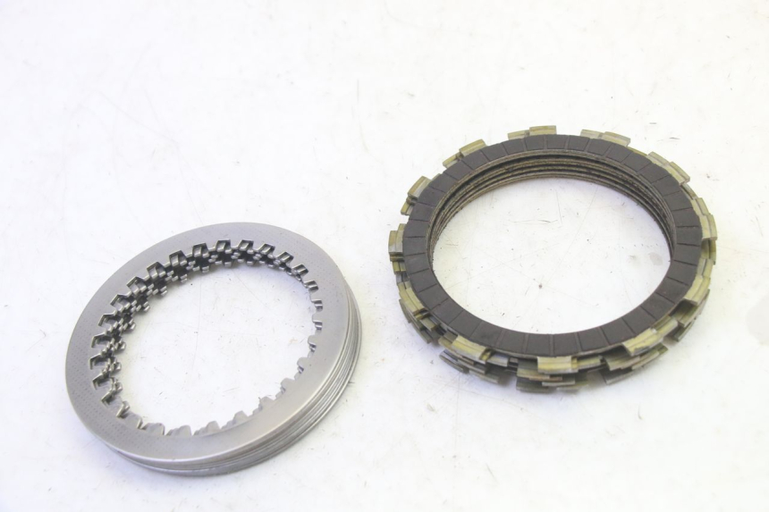 photo de CLUTCH PLATE YAMAHA FZ6 N FAZER 600 (2004 - 2006) - Technical close-up