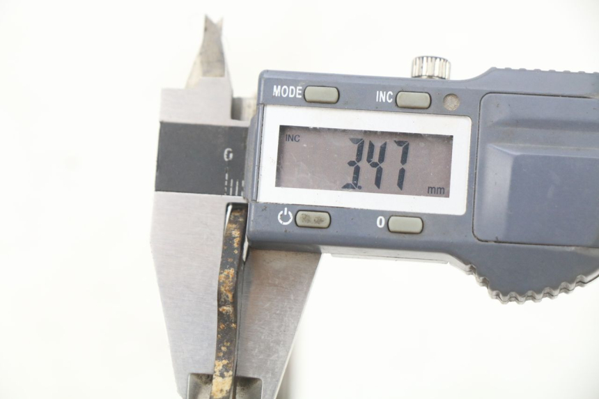 photo de REAR BRAKE DISC LONCIN DIRT BIKE 125 - Alternative perspective