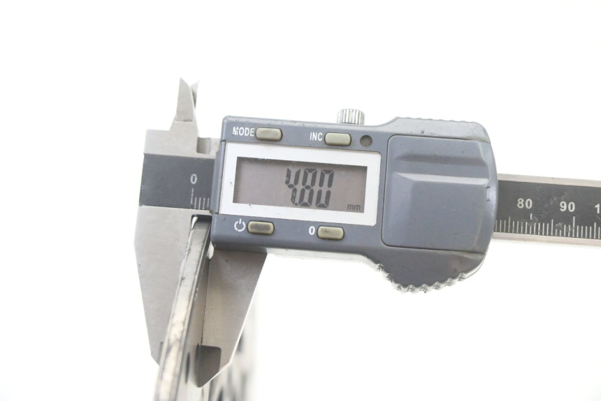 photo de REAR BRAKE DISC YAMAHA FZ6 FAZER S2 600 (2007 - 2011) - Technical close-up