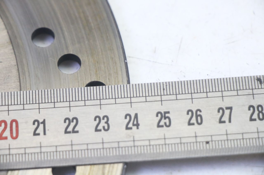 photo de REAR BRAKE DISC SUZUKI GSF N BANDIT 600 (1996 - 1999) - Alternative perspective