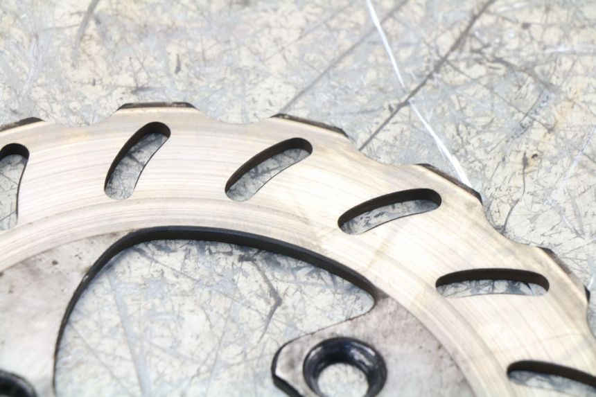 photo de REAR BRAKE DISC RIEJU RS SPORT NAKED 50 (2013 - 2018) - Zoom on usage condition