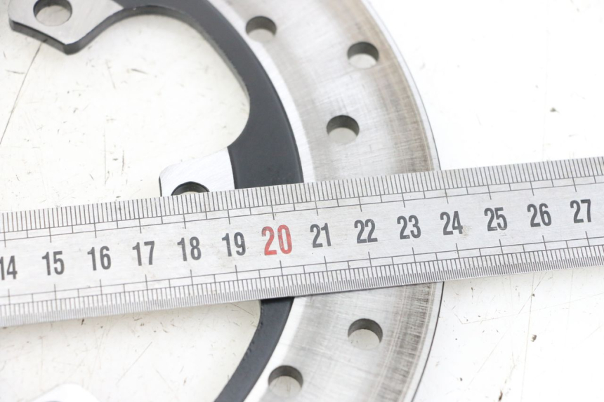 photo de REAR BRAKE DISC ROYAL ENFIELD CONTINENTAL GT 650 (2019 - 2024) - Zoom on usage condition