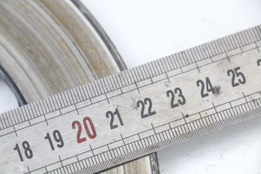 photo de FRONT BRAKE DISC SUZUKI GN 125 (1997 - 2000) - Zoom on usage condition