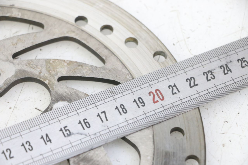 photo de FRONT BRAKE DISC KYMCO GRAND DINK 125 (2008 - 2014) - Zoom on usage condition