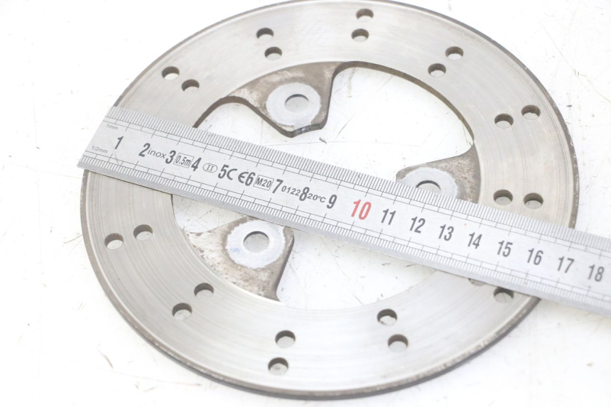 photo de FRONT BRAKE DISC PEUGEOT KISBEE 4T 50 (2018 - 2022) - Zoom on usage condition