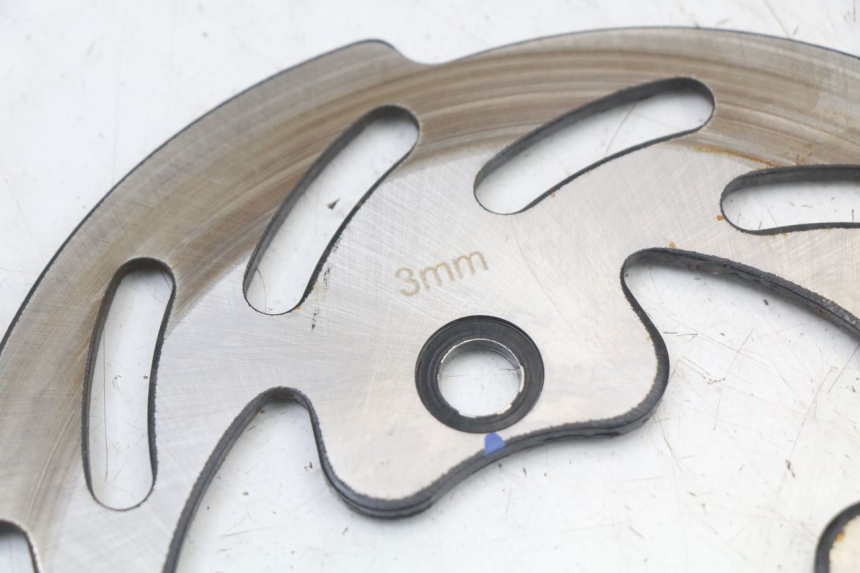 photo de FRONT BRAKE DISC MASH LEGEND'R 4T 50 (2021 - 2025) - Technical close-up