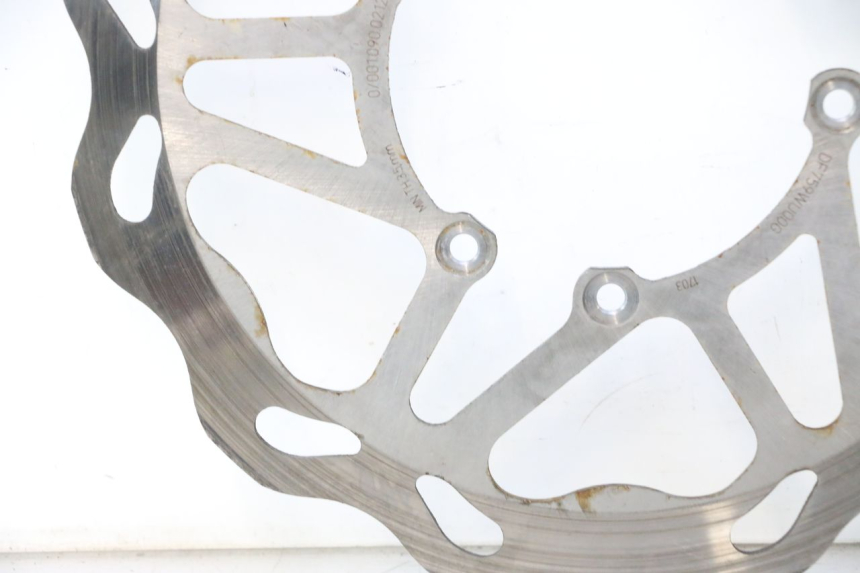 photo de FRONT BRAKE DISC RIEJU MRT PRO SUPERMOTARD 50 (2007 - 2018) - Zoom on usage condition