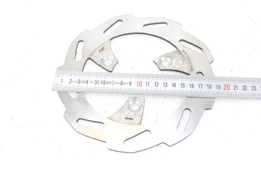 photo de FRONT BRAKE DISC PEUGEOT TKR TREKKER FURIOUS 50 (2005 - 2014) - Alternative perspective