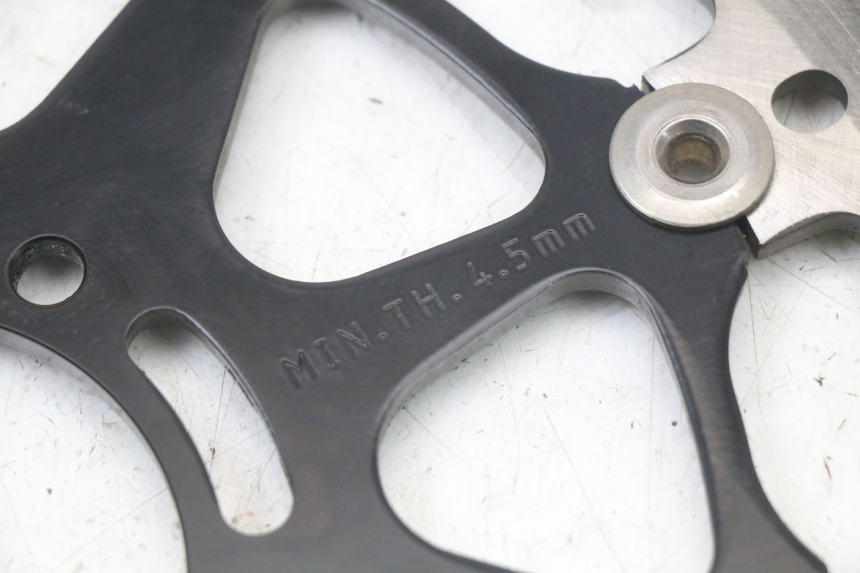 photo de FRONT BRAKE DISC ROYAL ENFIELD CONTINENTAL GT 650 (2019 - 2024) - Technical close-up