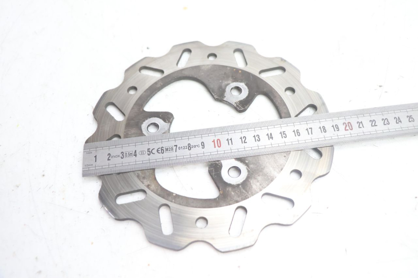 photo de FRONT BRAKE DISC PEUGEOT STREETZONE NAKED 2T 50 (2014 - 2018) - Zoom on usage condition