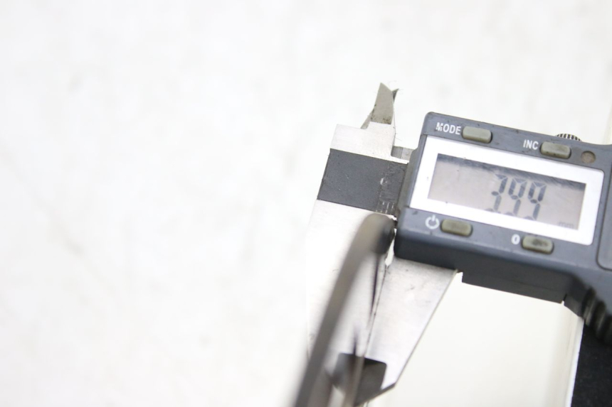 photo de FRONT BRAKE DISC PEUGEOT TWEET 4T 50 (2010 - 2014) - Zoom on usage condition