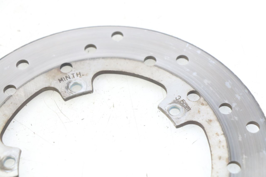 photo de FRONT BRAKE DISC PIAGGIO VESPA PRIMAVERA 2T 50 (2013 - 2018) - Technical close-up