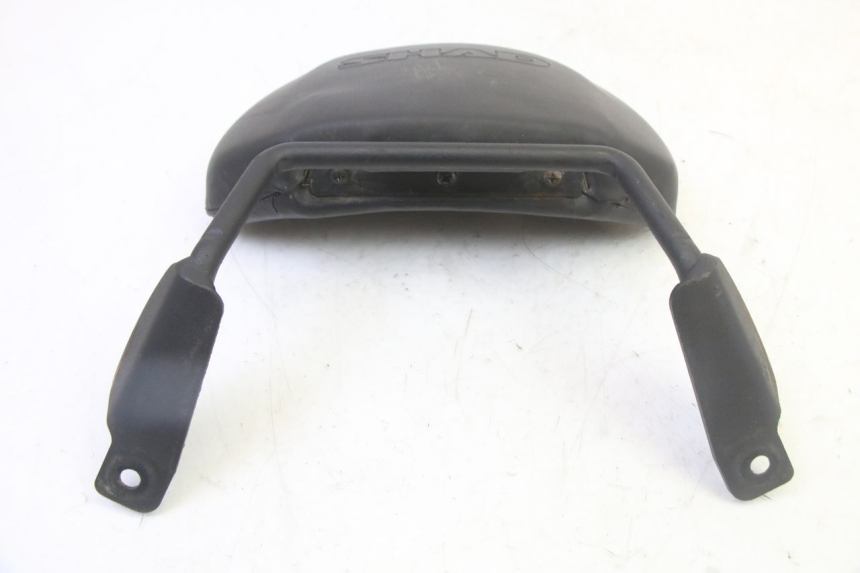 photo de BACKREST SUZUKI BURGMAN 125 (2007 - 2014) - Surface and material condition