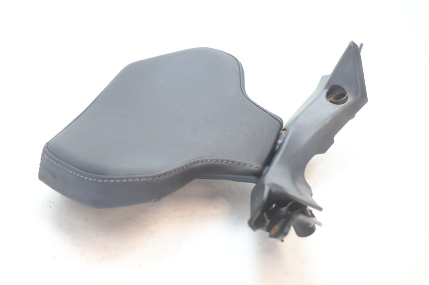 photo de BACKREST BMW C SPORT 650 (2015 - 2021) - Zoom on usage condition
